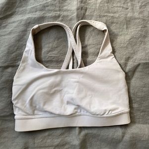 White lululemon sports bra